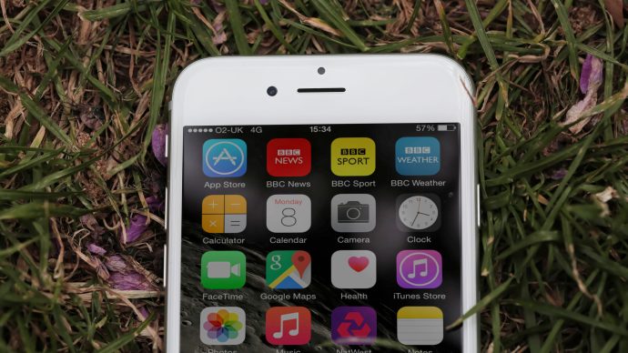Apple iPhone 6 리뷰: 전면 상단 절반